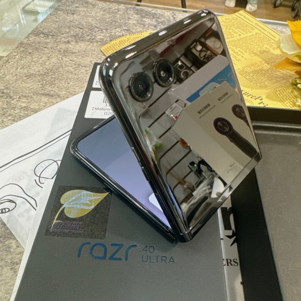 二手 Moto razr 40 ultra 黑色 12+512 黑 (保2024.09.06) #24159